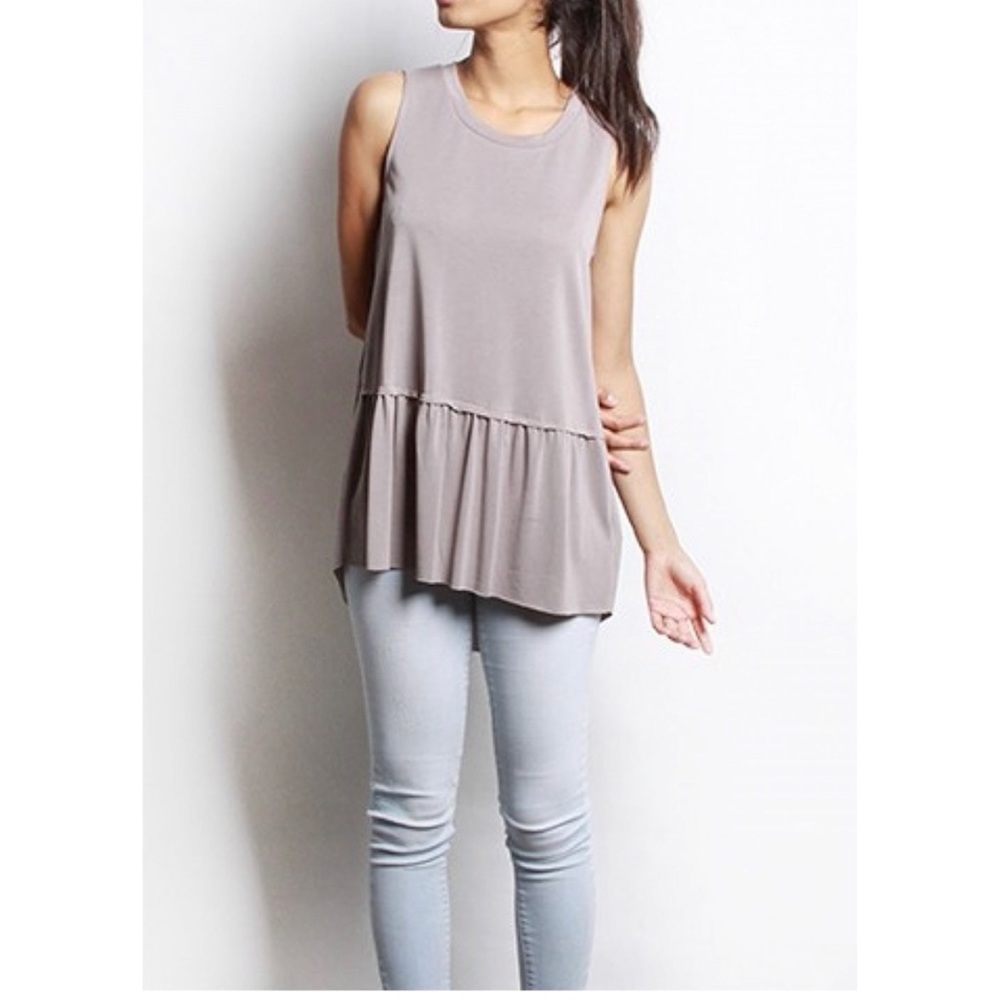NWOT Mod Ref Sleeveless Peplum Style Top Mauve Size Small Super Soft Flattering
